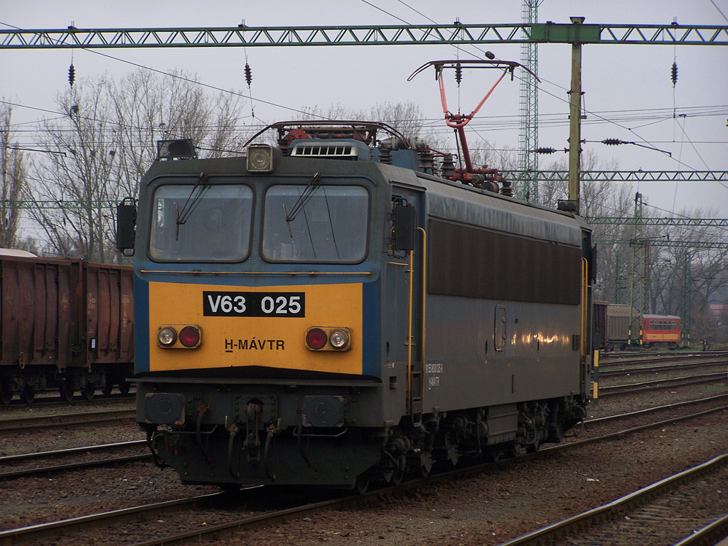 V63 - 025 Dombóvár (2011.11.11)02.