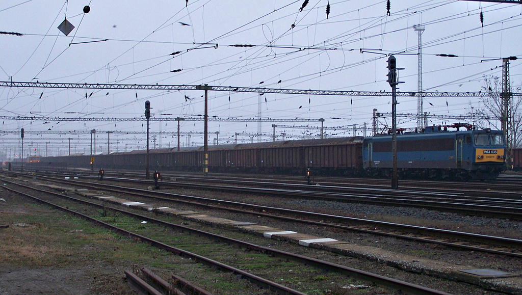 V63 - 035 Dombóvár (2011.11.22).