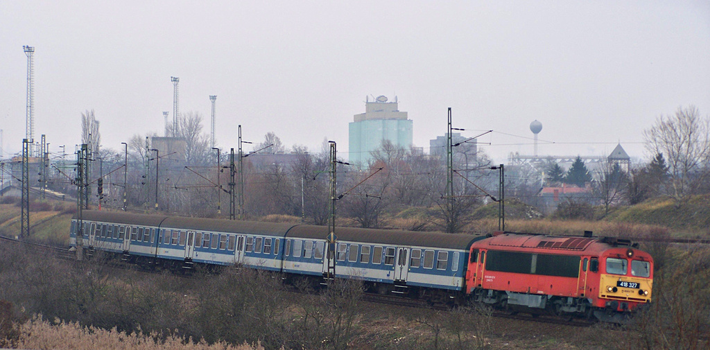 418 327 Székesfehérvár (2011.12.12)