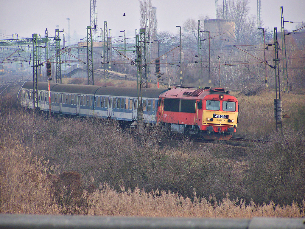 418 330 Székesfehérvár (2011.12.12)