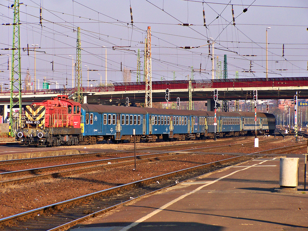 M44 - 410 Debrecen (2011.11.13)01.