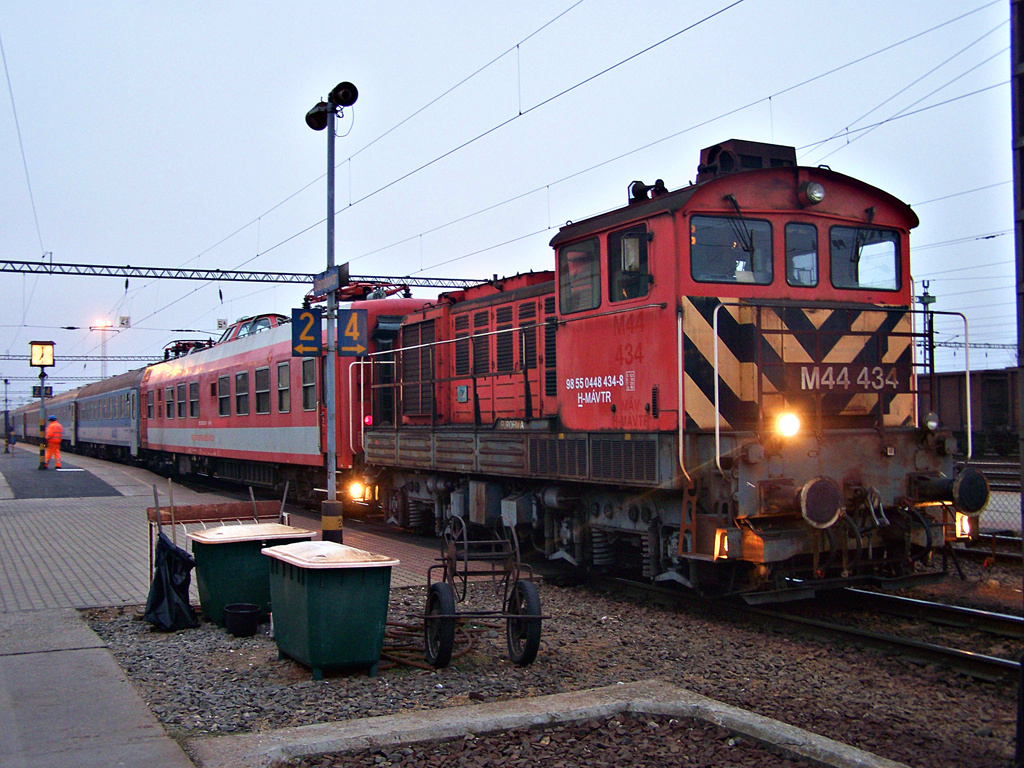 M44 - 434 Dombóvár (2011.11.24).