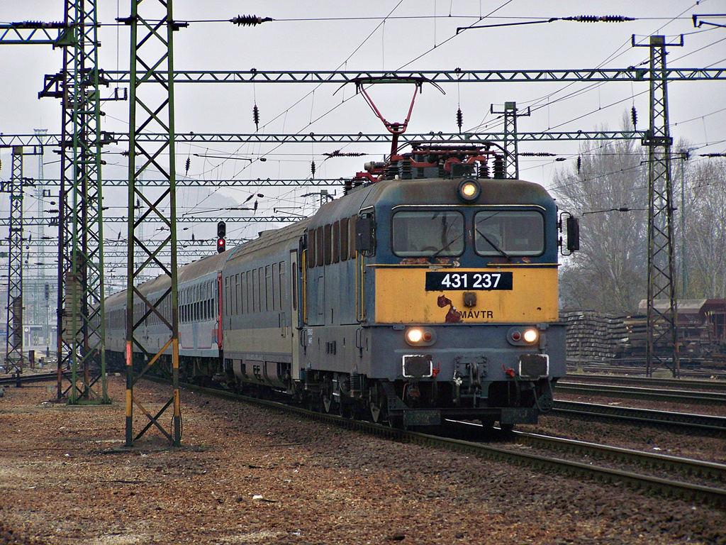 431 237 Kelenföld (2011.11.26).