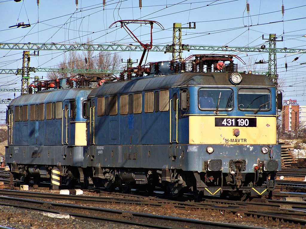 431 190 + 431 010 Kelenföld (2012.01.07)