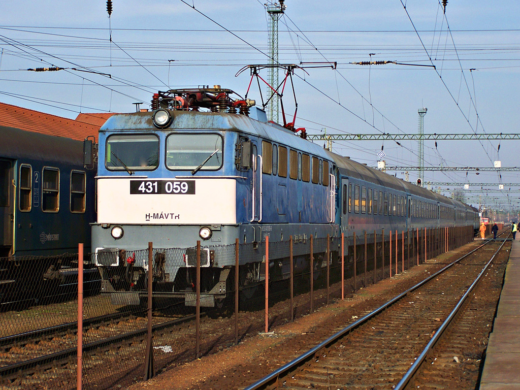 431 059 Dombóvár (2012.01.31).