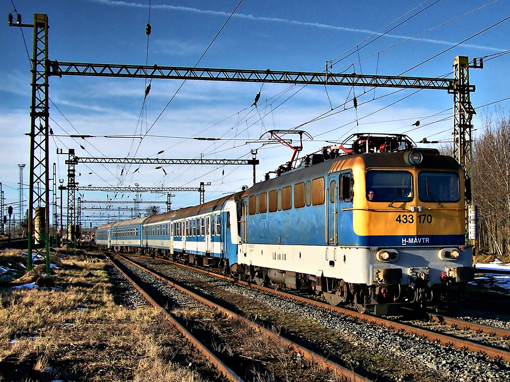 433 170 Dombóvár (2012.02.25).