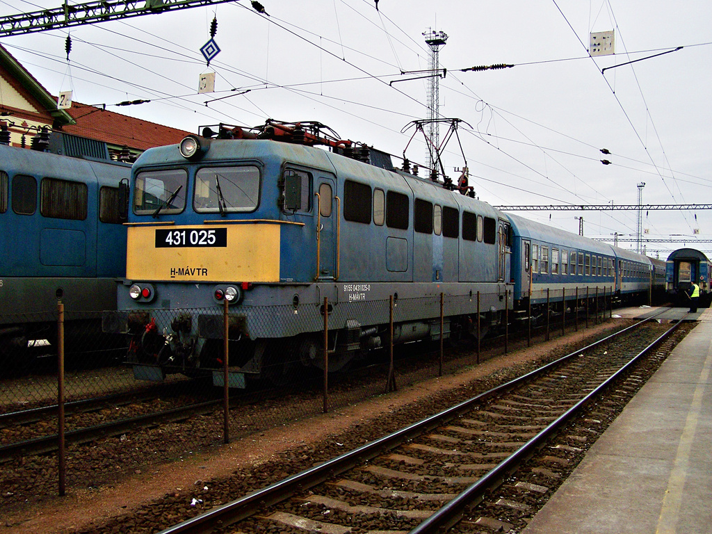 431 025 Dombóvár (2012.02.24).