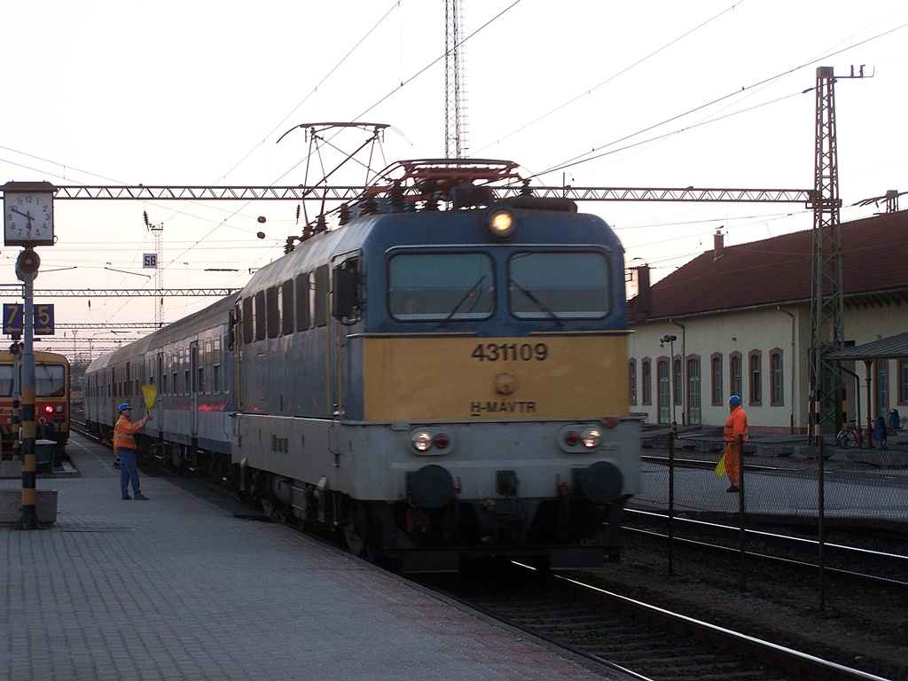 431 109 Dombóvár (2012.03.16)