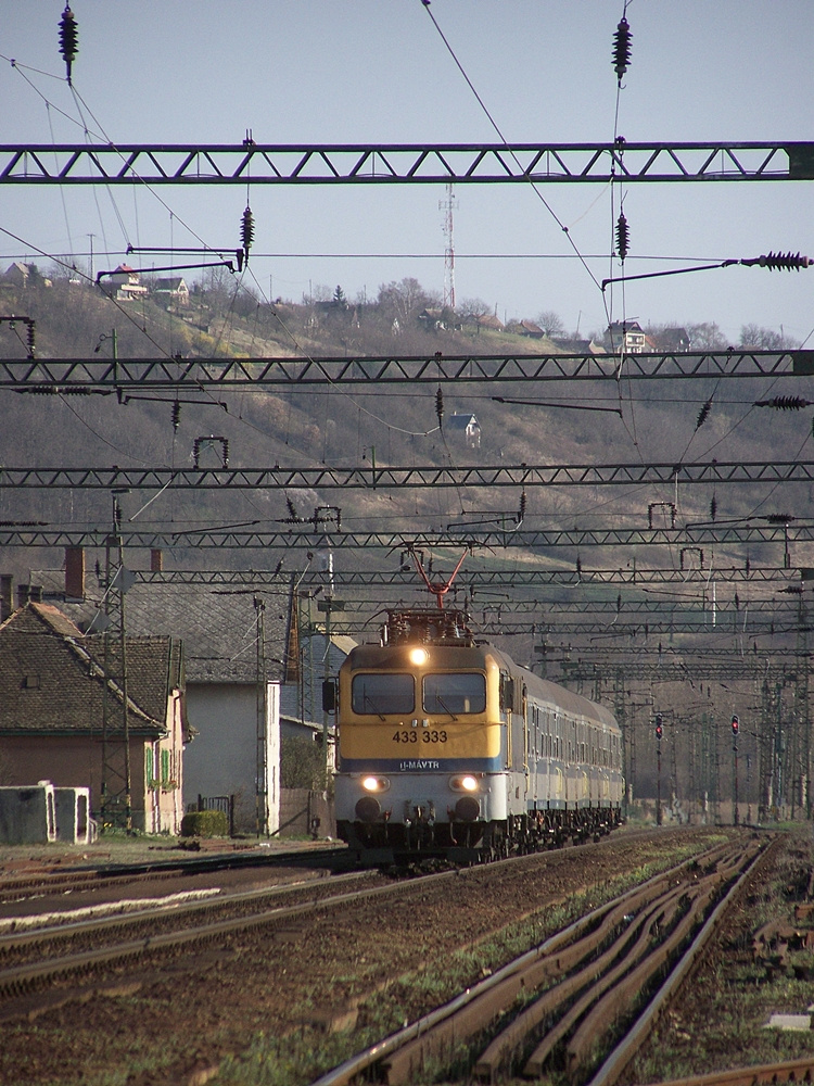 433 333 Szakály - Hőgyész (2012.03.25).