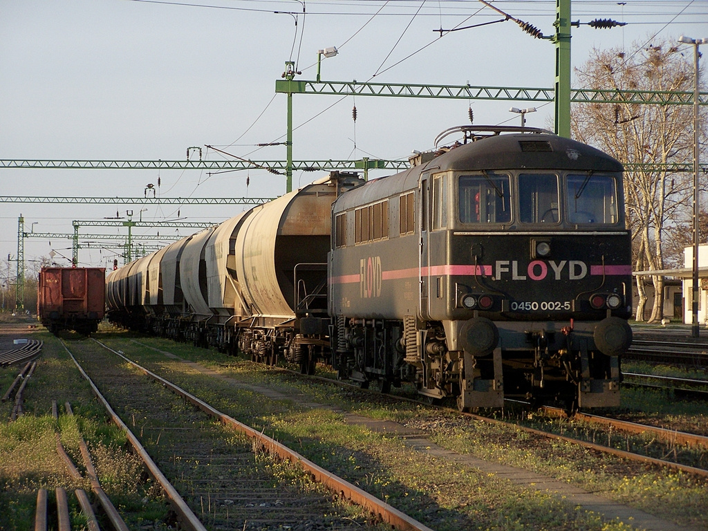 450 002 - 5 Sárbogárd (2012.04.02).