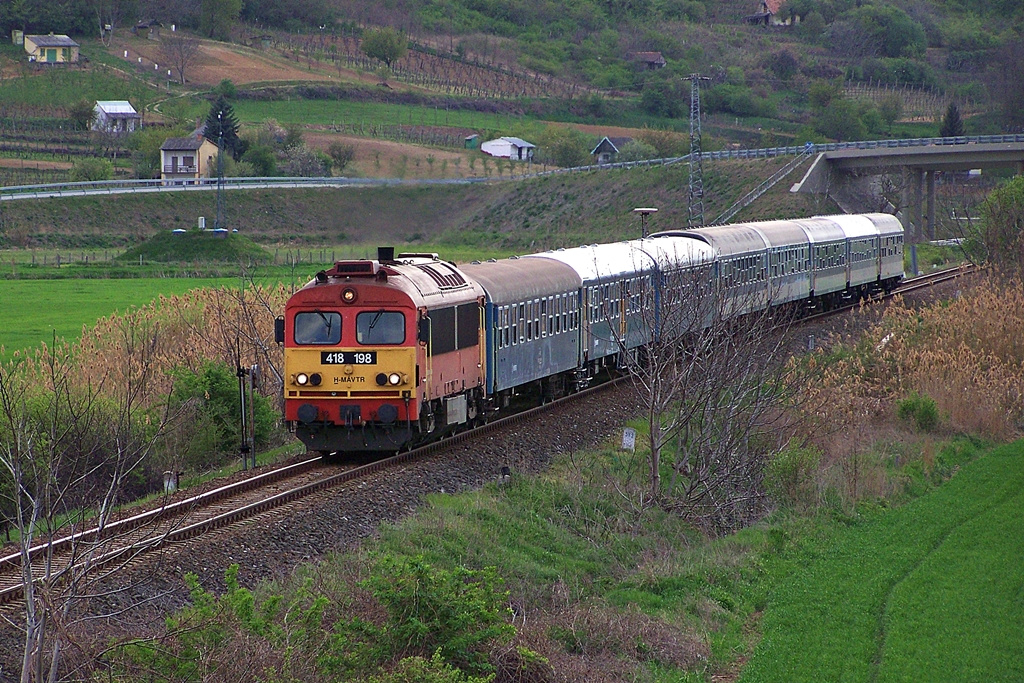 418 198 Bátaszék (2012.04.21).