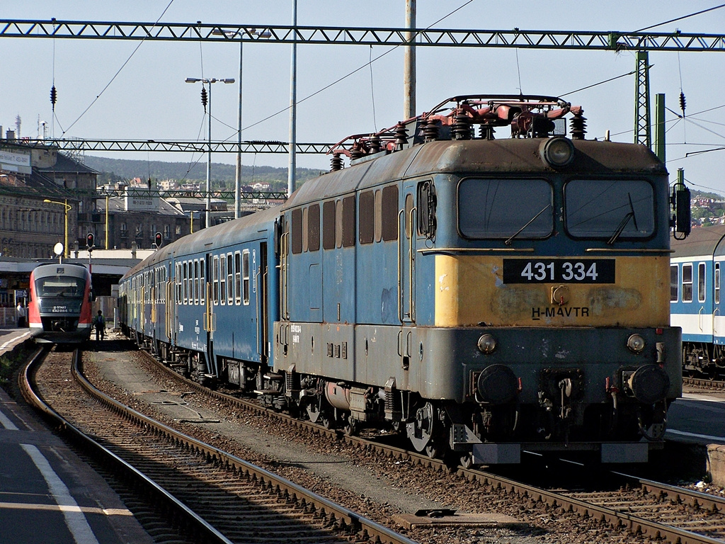 431 334 Déli pu. (2012.04.28).