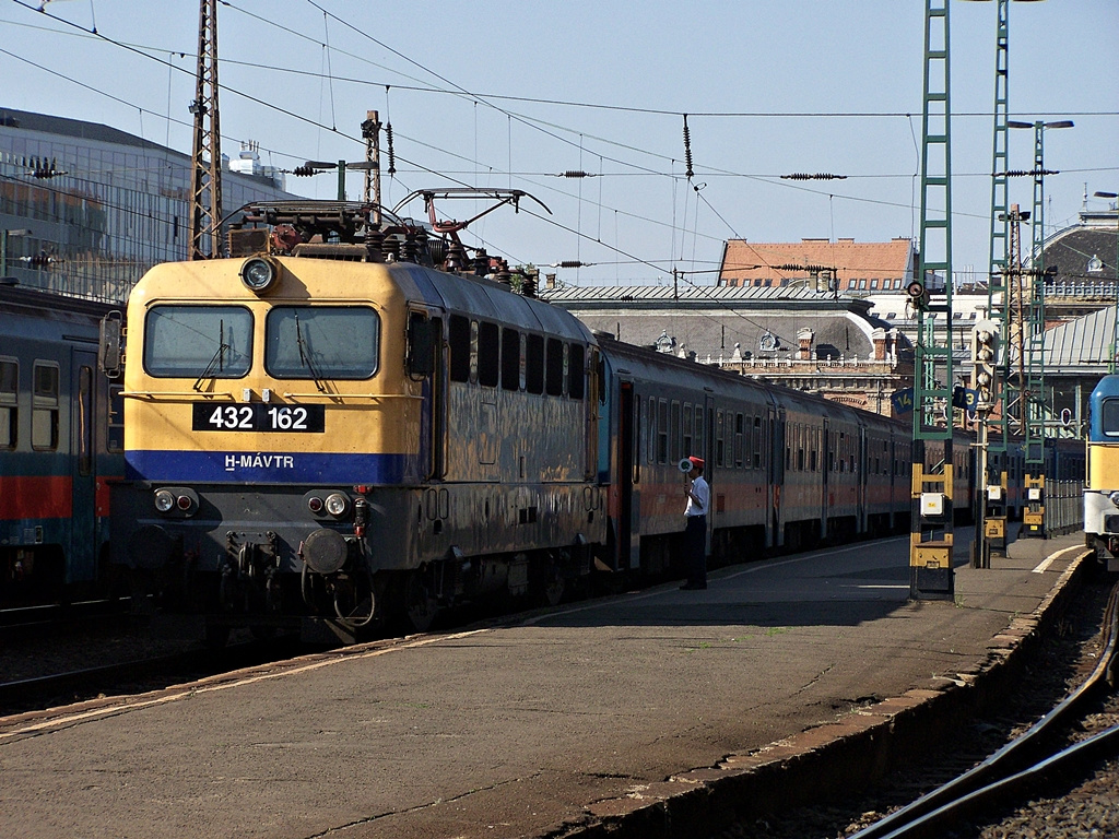 432 162 Nyugati pu. (2012.05.01).