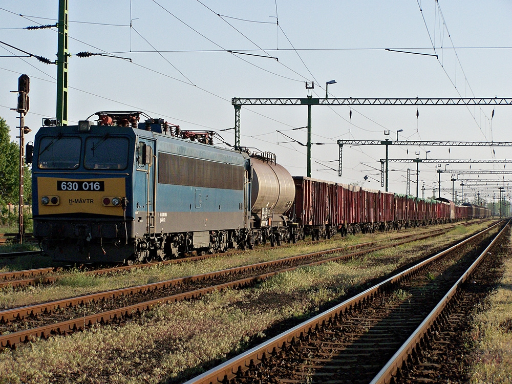 630 016 Sárbogárd (2012.04.29).