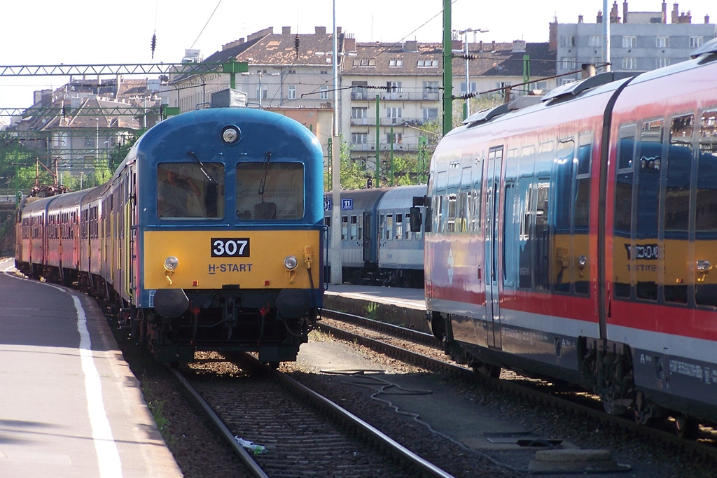 BDT - 307 Déli pu. (2012.04.28).