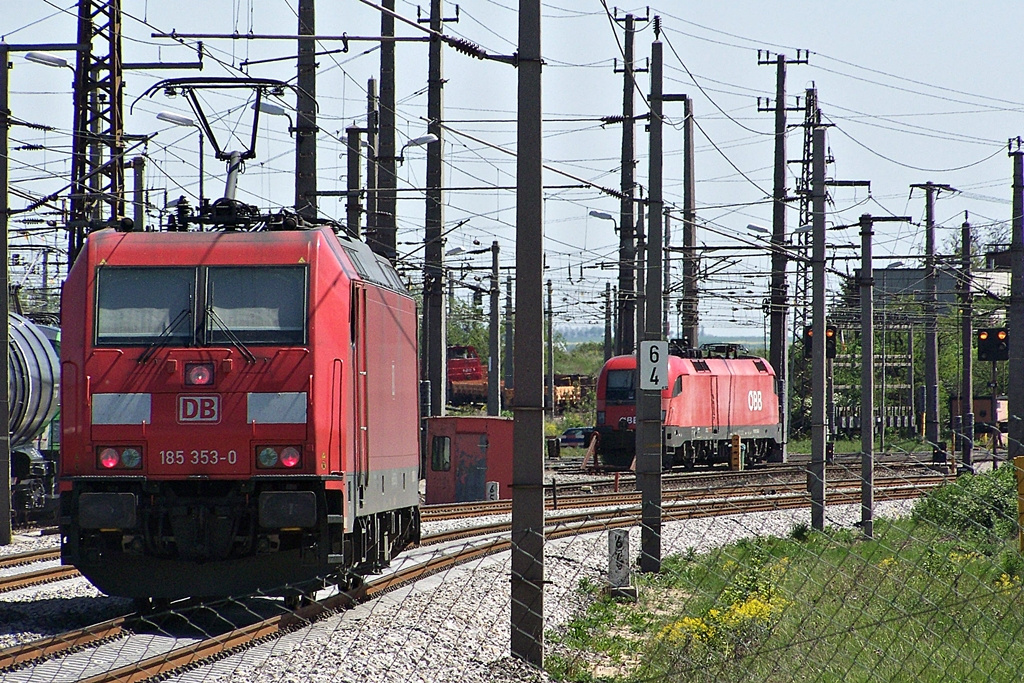 185 353 - 0 Kledering (2012.04.30)01