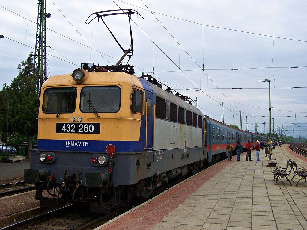 432 260 Szob (2012.05.29).