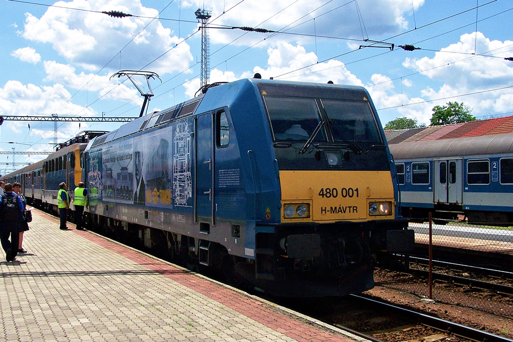 480 001 + 433 187 Dombóvár (2012.06.15).