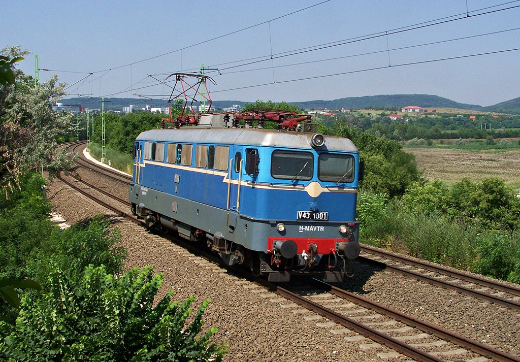 V43 - 1001 Törökbálint (2012.07.01)01