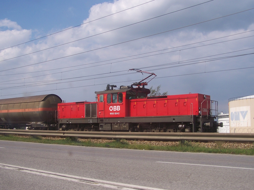 1063 024 Schwechat (2012.08.10).