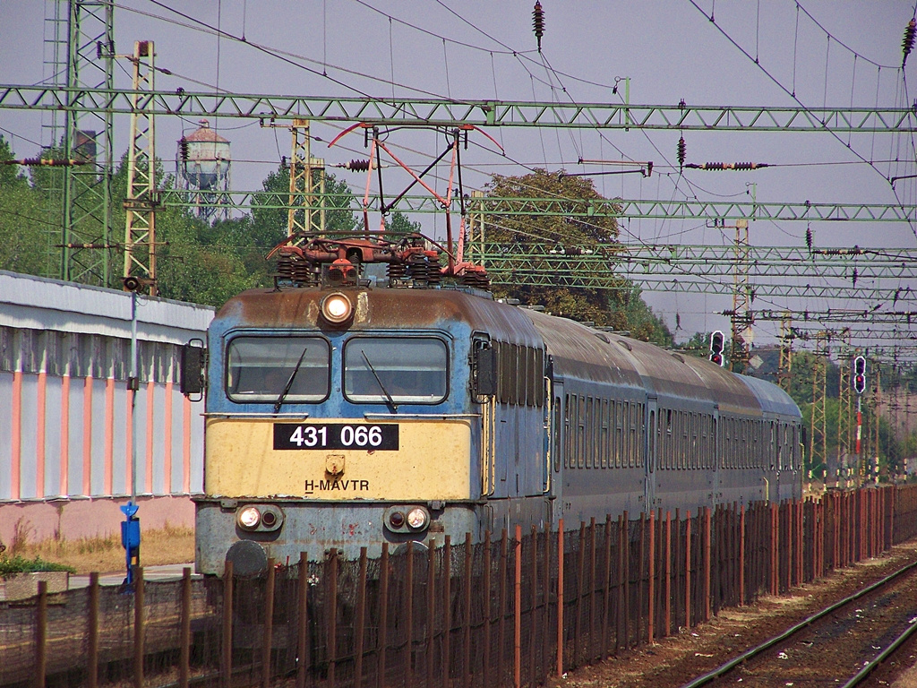 431 066 Dombóvár (2012.09.04).