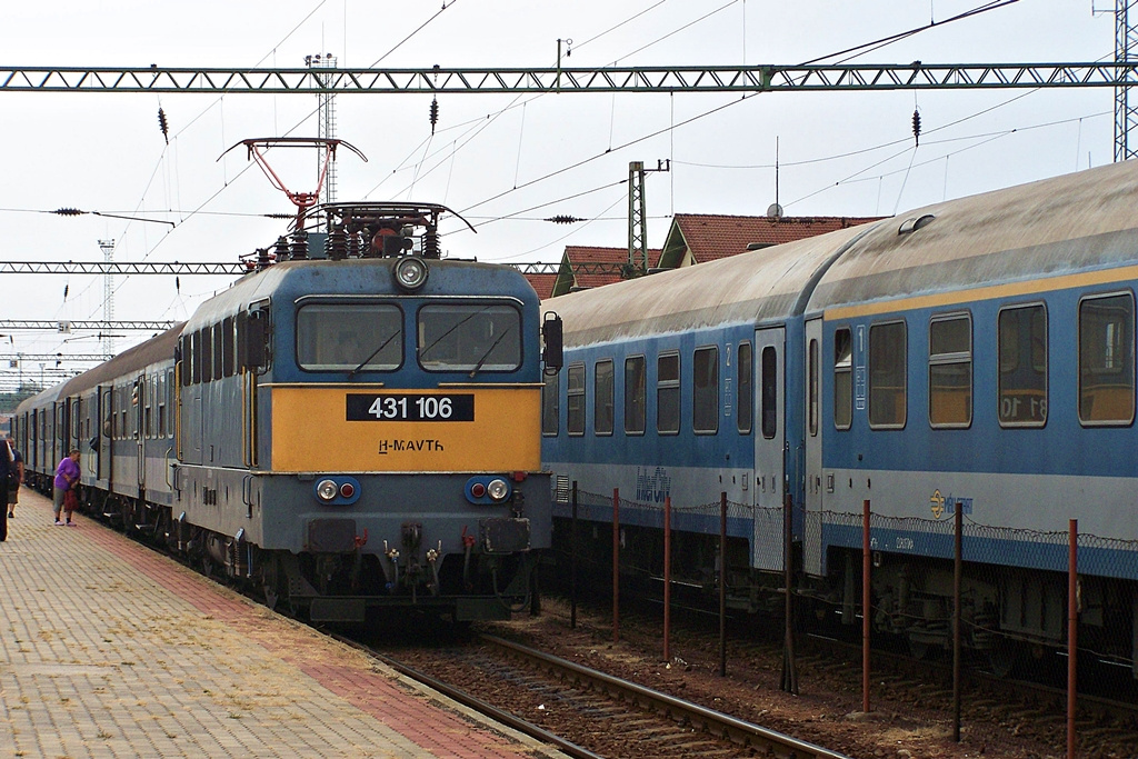 431 106 Dombóvár (2012.09.06).