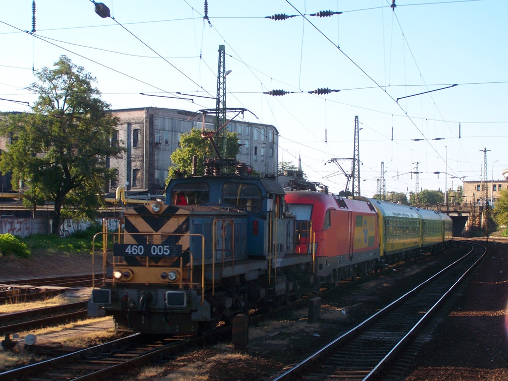 460 005 + 1116 063 Budapest Keleti (2012.09.09).