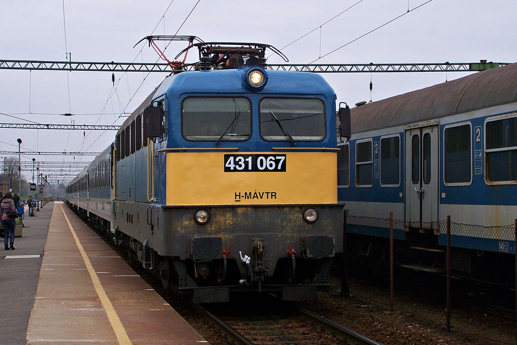 431 067 Dombóvár (2012.11.16).01