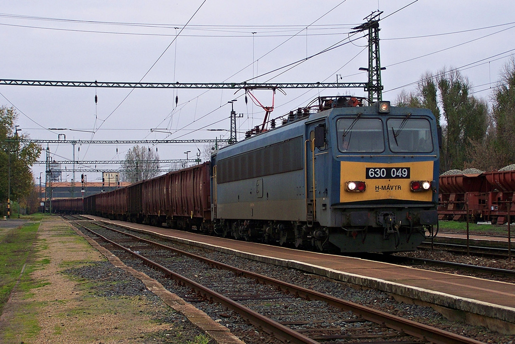 630 049 Dombóvár alsó (2012.11.16).