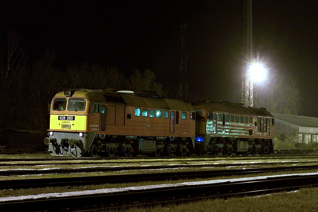 628 260 + 628 235 Bátaszék (2012.11.20).