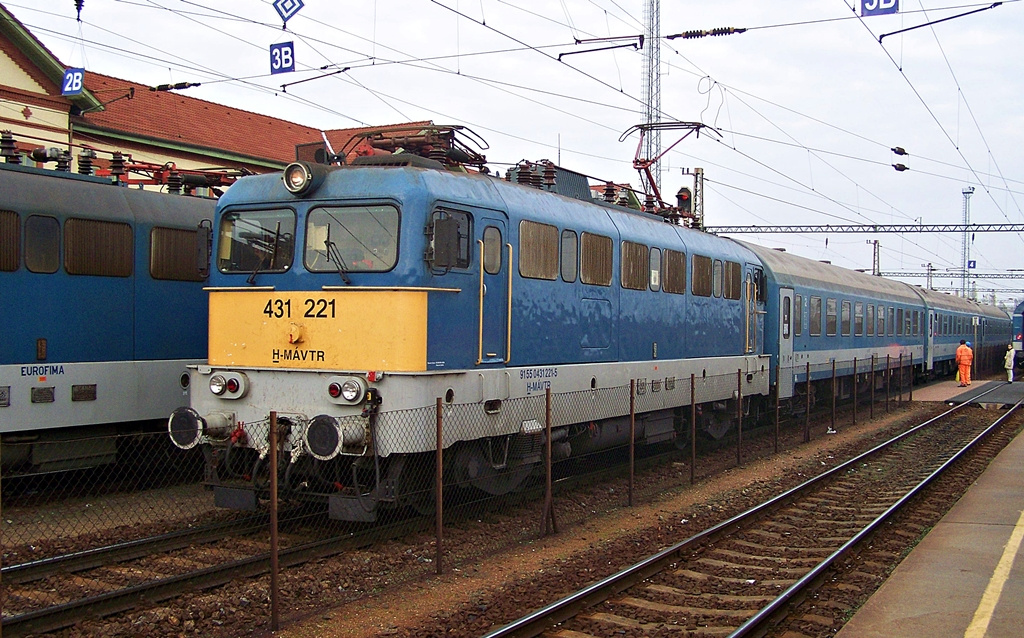 431 221 Dombóvár (2012.11.21).