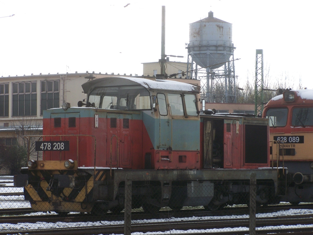 478 208 Dombóvár (2012.12.03).