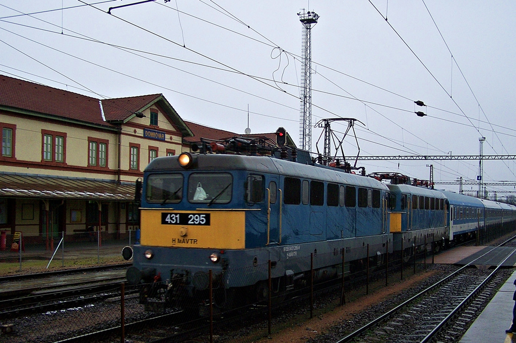 431 295 + 431 191 Dombóvár (2012.12.04).