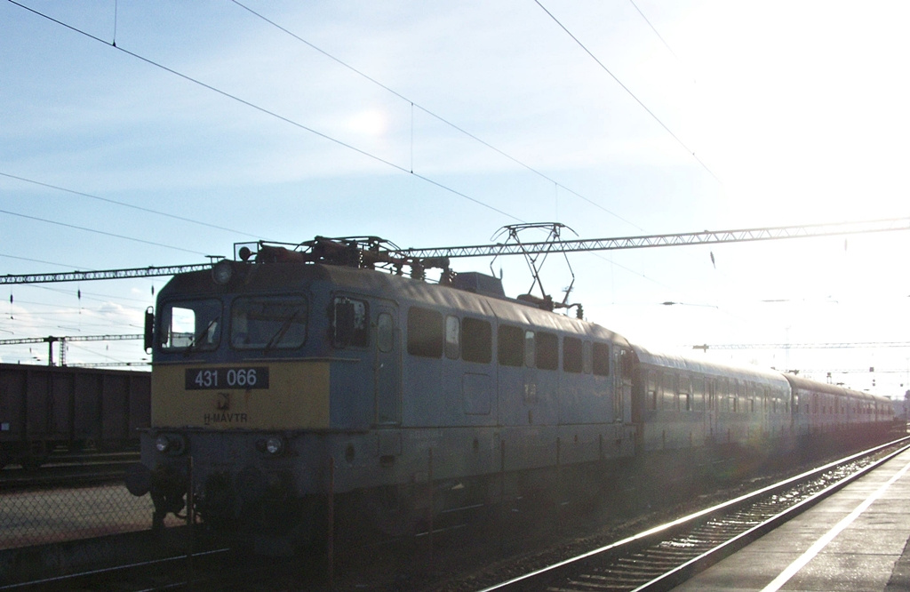 431 066 Dombóvár (2012.12.07).