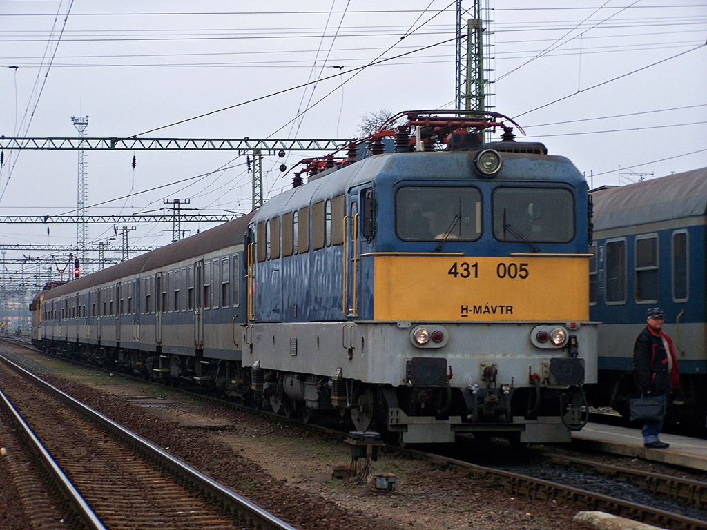 431 005 Dombóvár (2012.12.21).