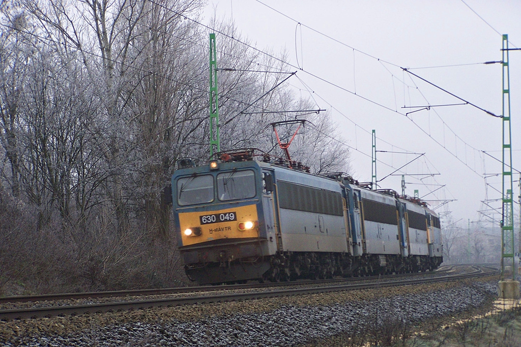 630 049 + 630 019 + 630 024 + 431 099 Törökbálint (2012.12.22).