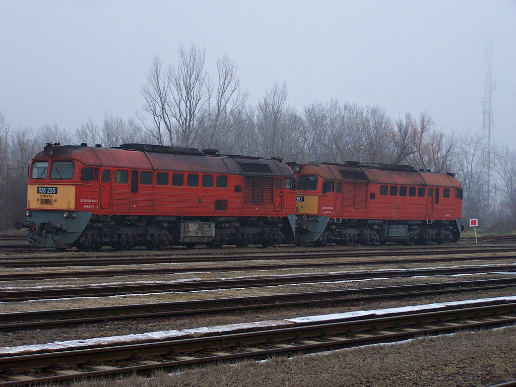 628 235 + 628 260 Bátaszék (2013.01.09).