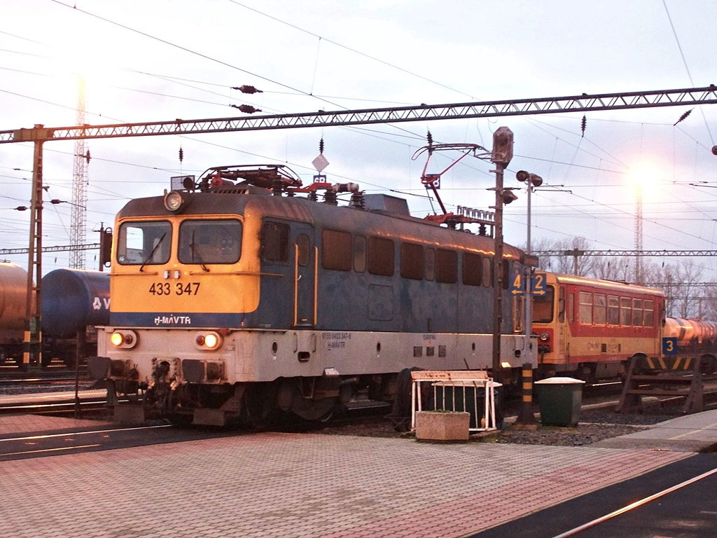 433 347 + Bzmot - 233 Dombóvár (2013.01.11).