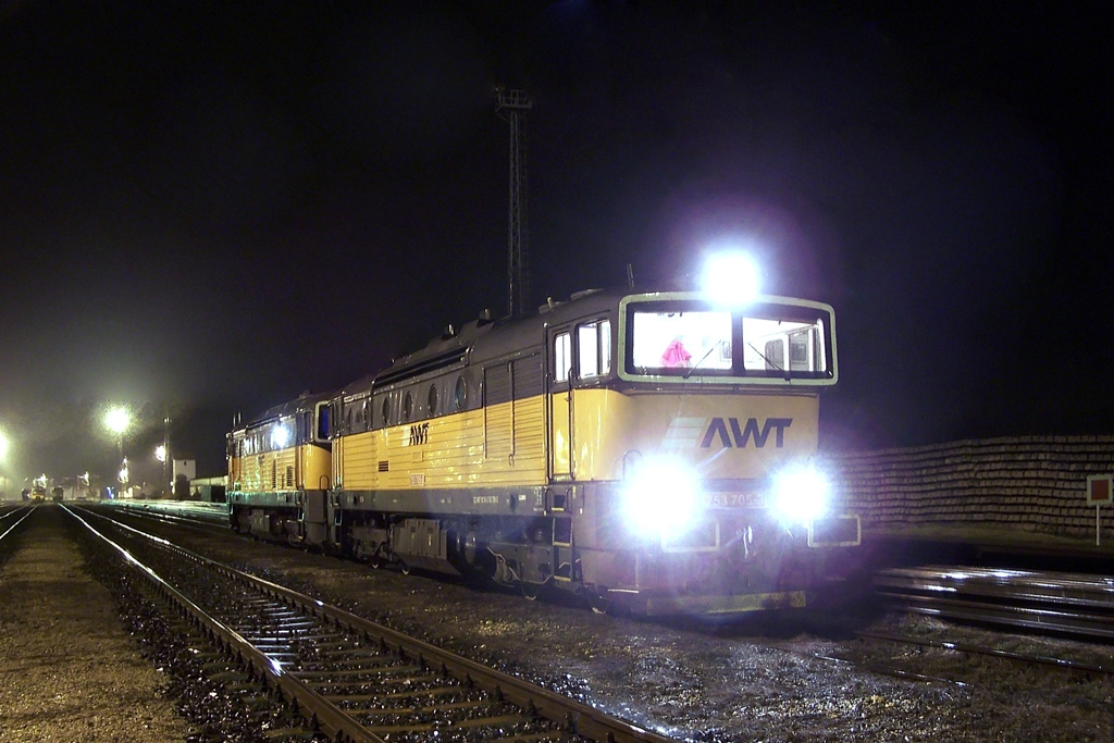 753 705 Bátaszék (2013.02.02).