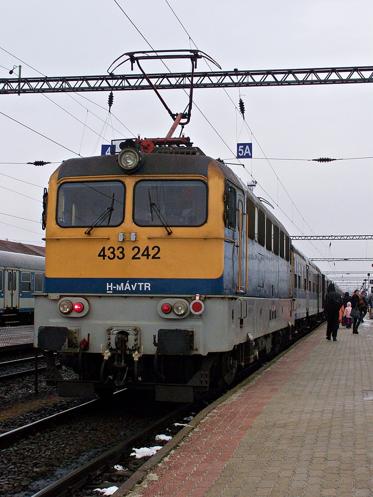 433 242 Dombóvár (2013.02.12).