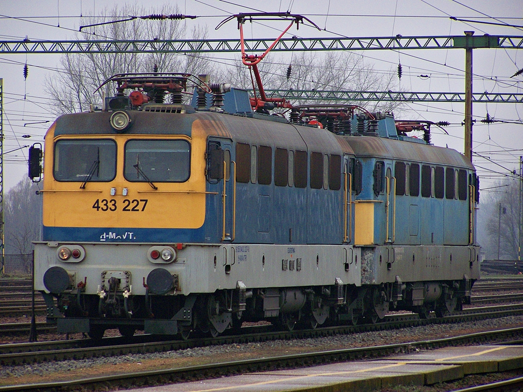 433 227 Dombóvár (2013.02.27).