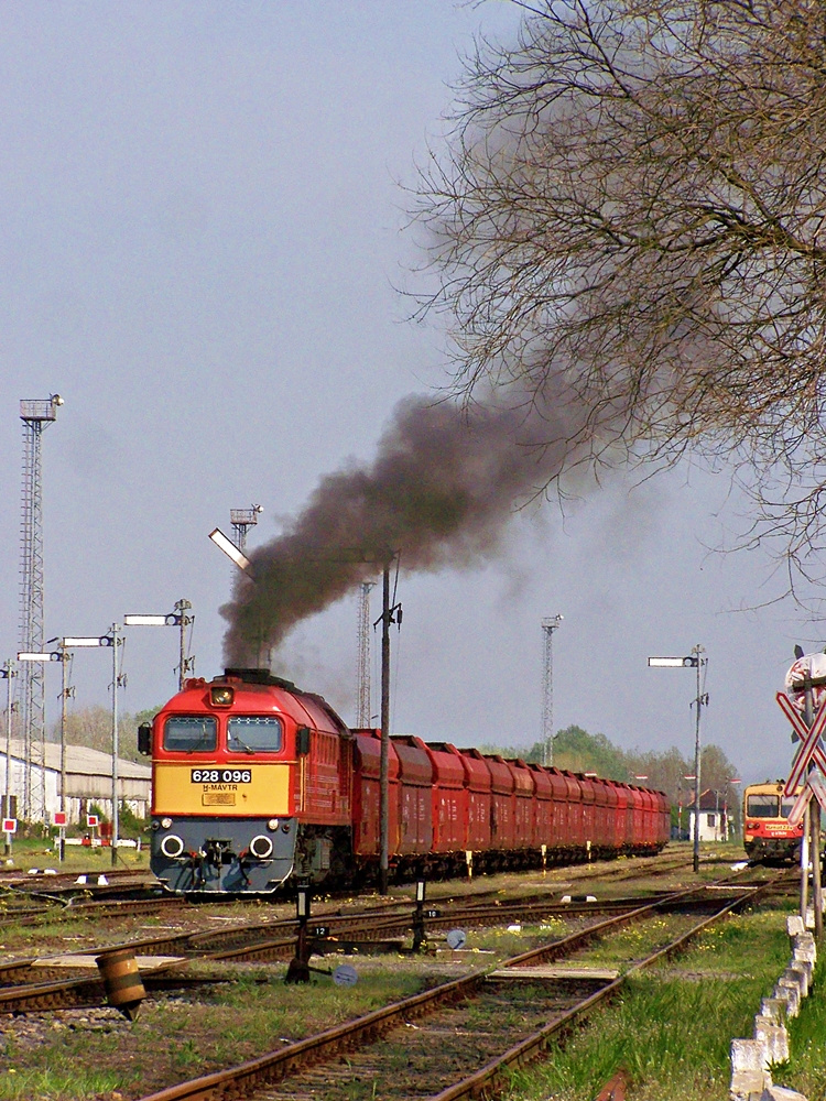 628 096 Bátaszék (2013.04.22)01