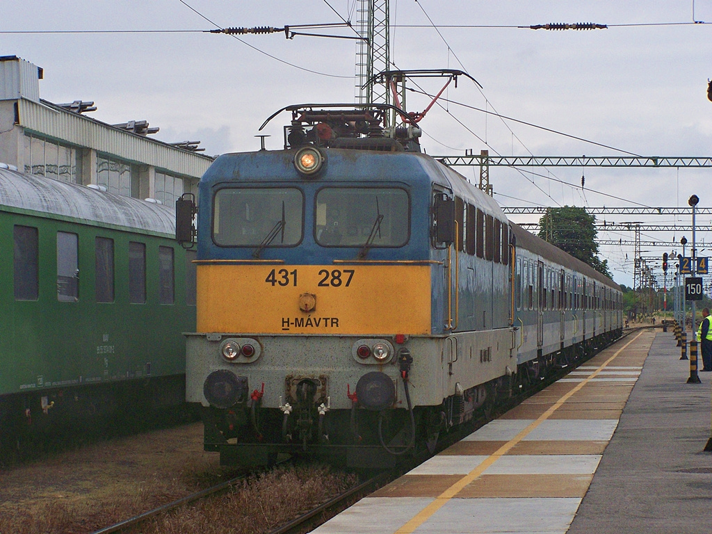 431 287 Dombóvár (2013.05.27).