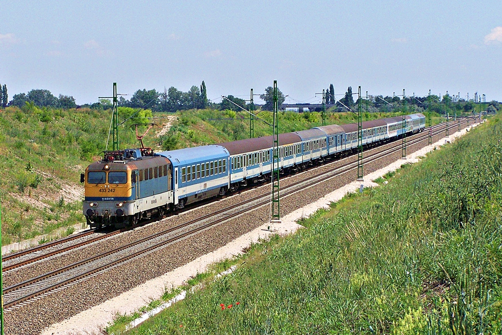 433 242 Székesfehérvár (2013.06.15)