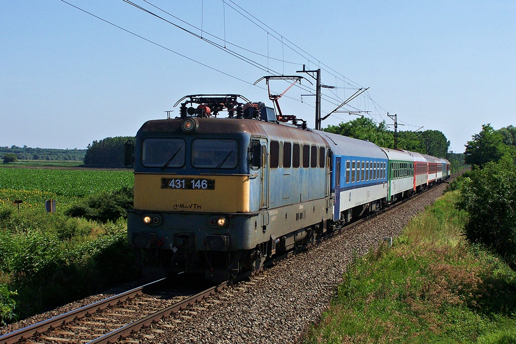 431 146 Dombóvár (2013.07.01).