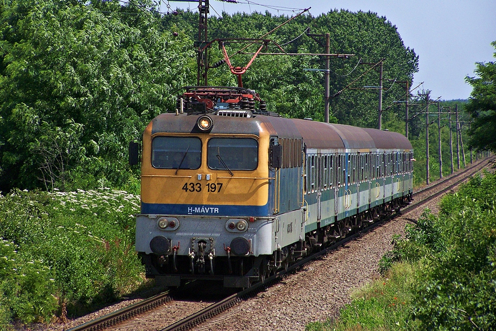 433 197 Dombóvár (2013.07.01).