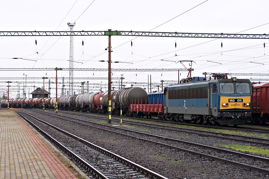 V63 - 011 Dombóvár (2010.10.26).