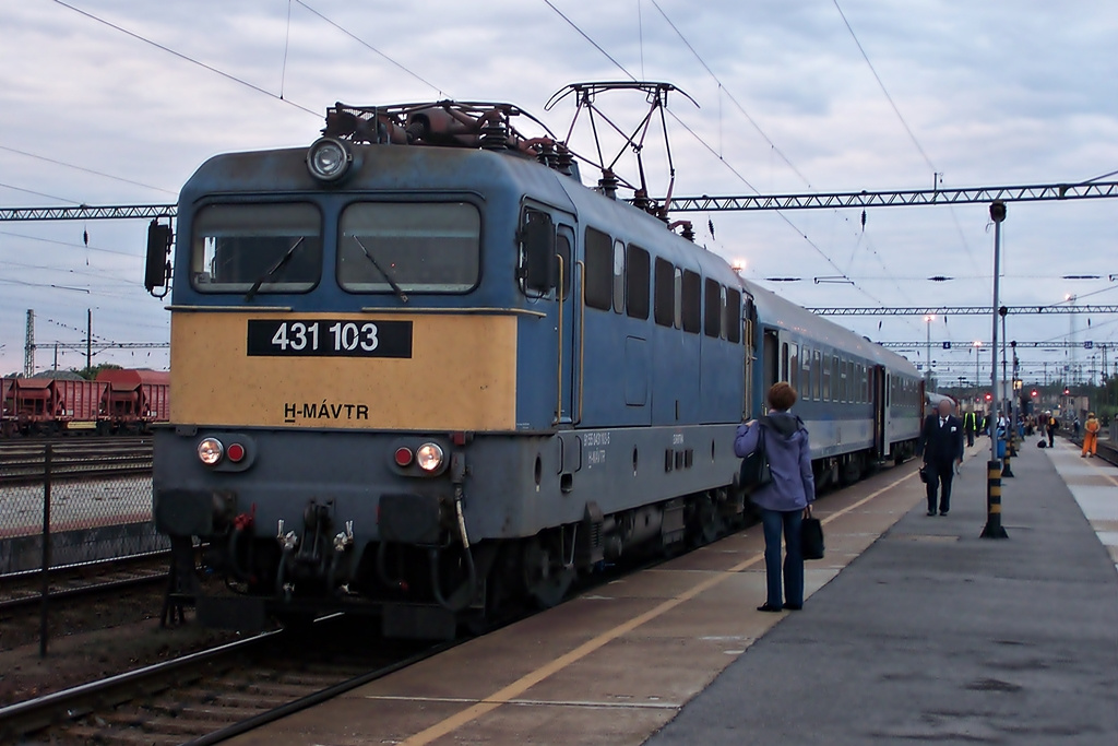 431 103 Dombóvár (2013.09.16).