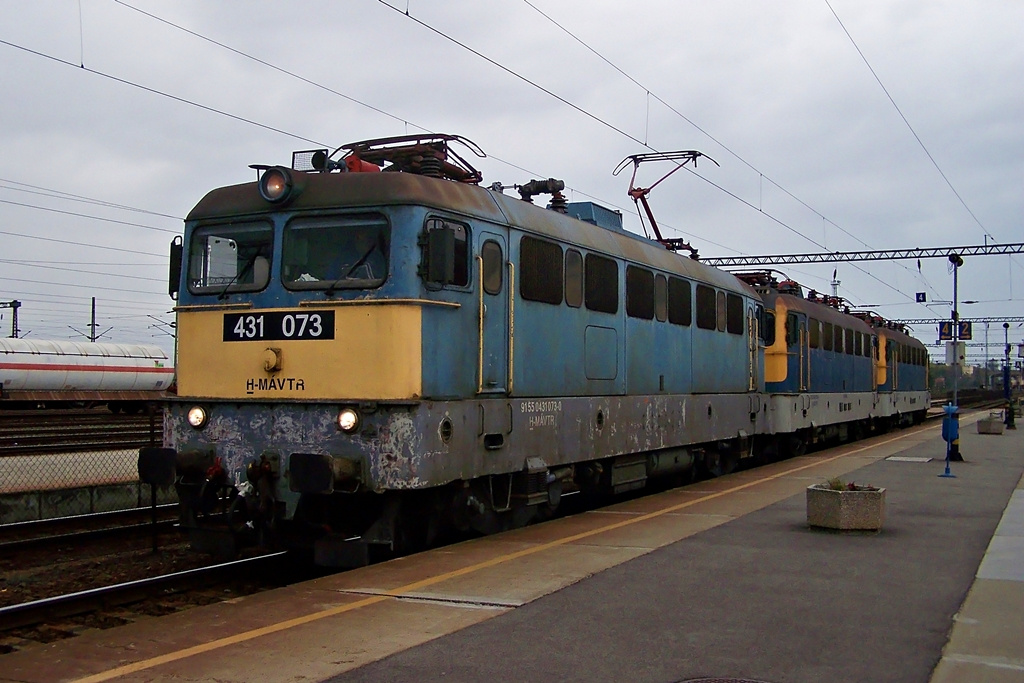 431 073 + 433 268 + 433 211 Dombóvár (2013.11.04)