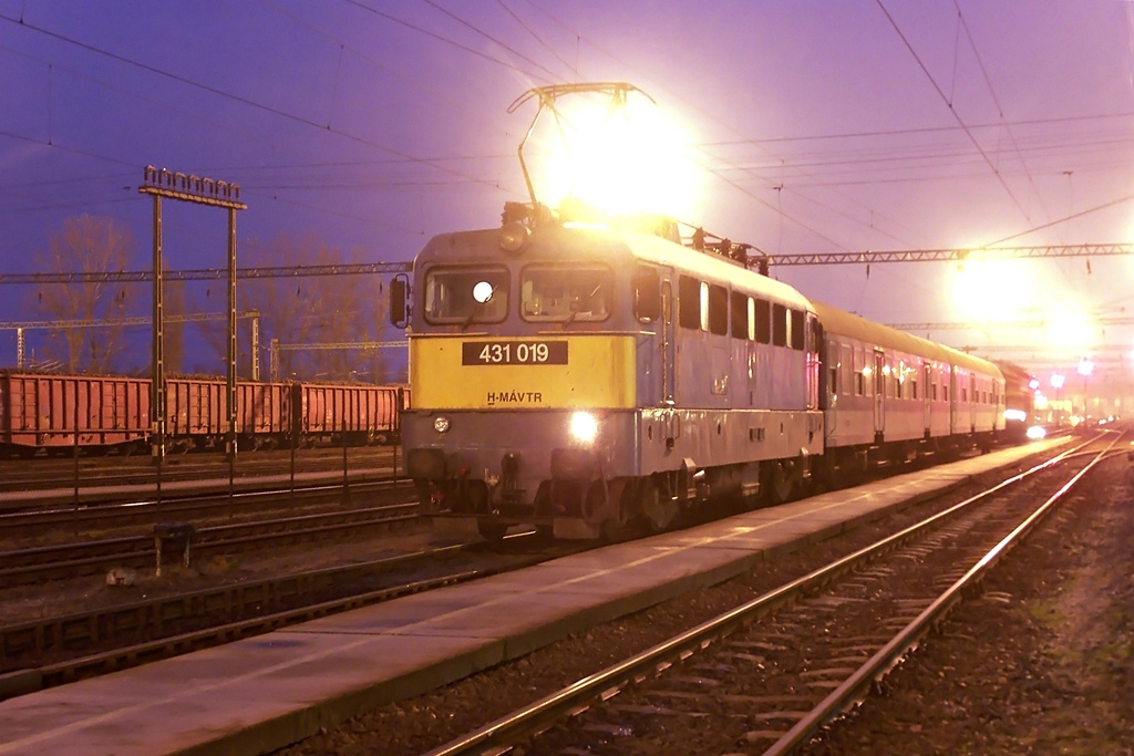 431 019 Dombóvár (2013.11.14).